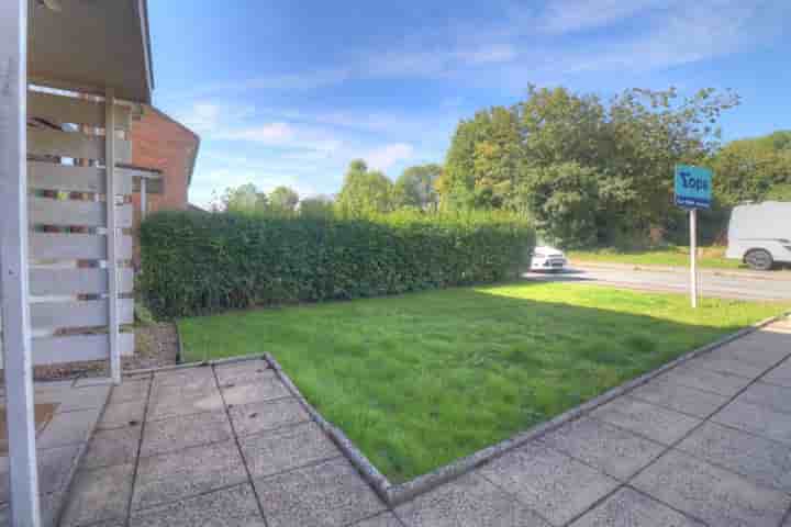 Casa para venda em Darenth Drive‚  Leicester‚ LE4