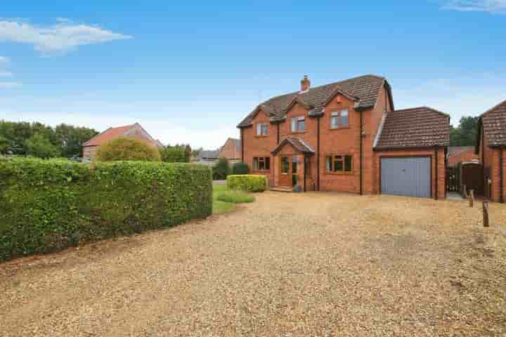 House for sale in New Road‚  Sutton Bridge‚ PE12