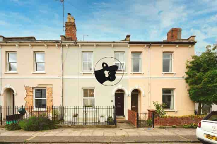 Casa en venta en Brighton Road‚  Cheltenham‚ GL52