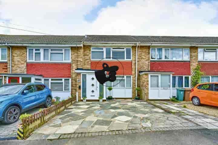 House for sale in Gander Green Lane‚  Sutton‚ SM1