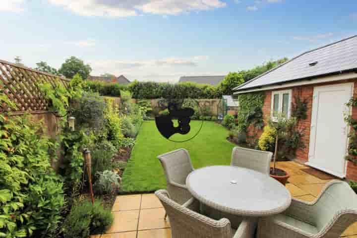 House for sale in Popes Place‚  Thatcham‚ RG19