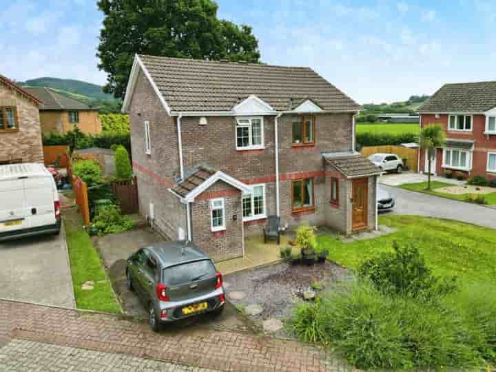 Casa en venta en Pine Court‚  Pontypridd‚ CF38