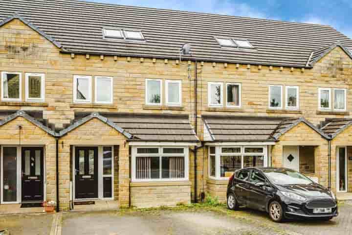 Casa para venda em Laund Road‚  Huddersfield‚ HD3