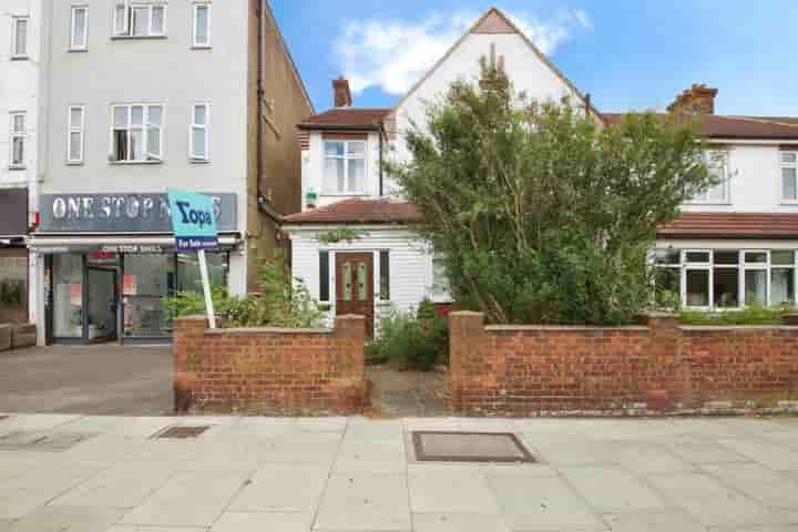 Haus zum Verkauf in High Road‚  London‚ E18