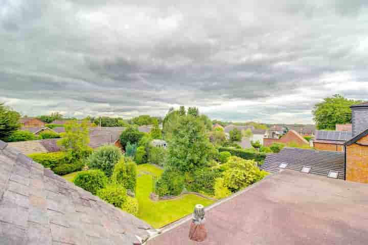 House for sale in Pingle Lane‚  Burntwood‚ WS7