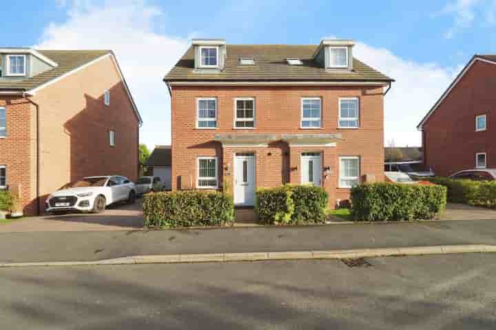 Casa para venda em Piccadilly Close‚  Mansfield‚ NG19