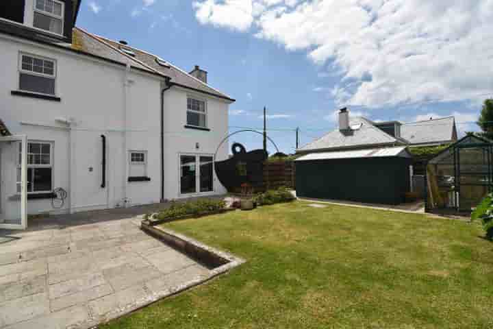 House for sale in Nansmellyon Road‚  Helston‚ TR12