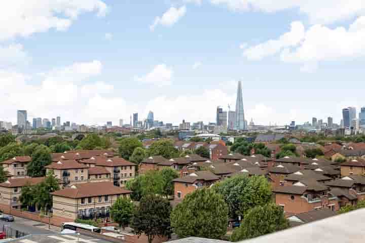 Lägenhet till salu i Varcoe Road‚  London‚ SE16