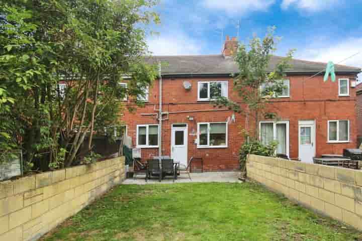 House for sale in Pinders Garth‚  Knottingley‚ WF11