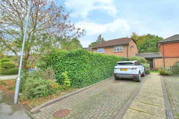 Casa para venda em Horatio Avenue‚  Bracknell‚ RG42