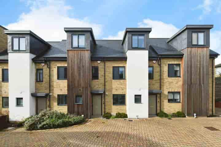 Casa para venda em Hardy Close‚  Chelmsford‚ CM1