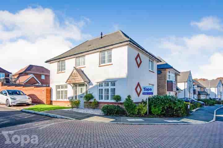 House for sale in Garland Rise‚  Swanscombe‚ DA10