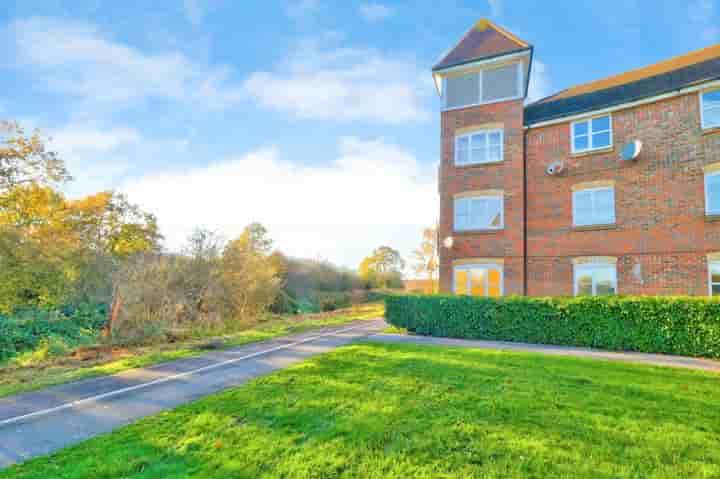 Apartment for sale in Riverbank Way‚  Ashford‚ TN24