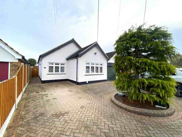 House for sale in Central Avenue‚  Hockley‚ SS5