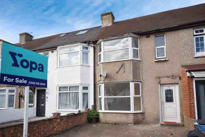 House for sale in Greenwood Avenue‚  Enfield‚ EN3