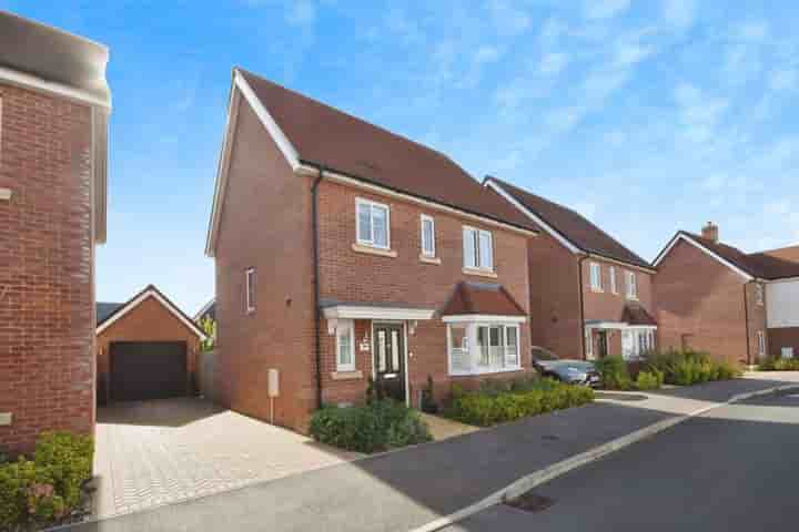 Дом для продажи в Radcliffe Way‚  Chelmsford‚ CM3