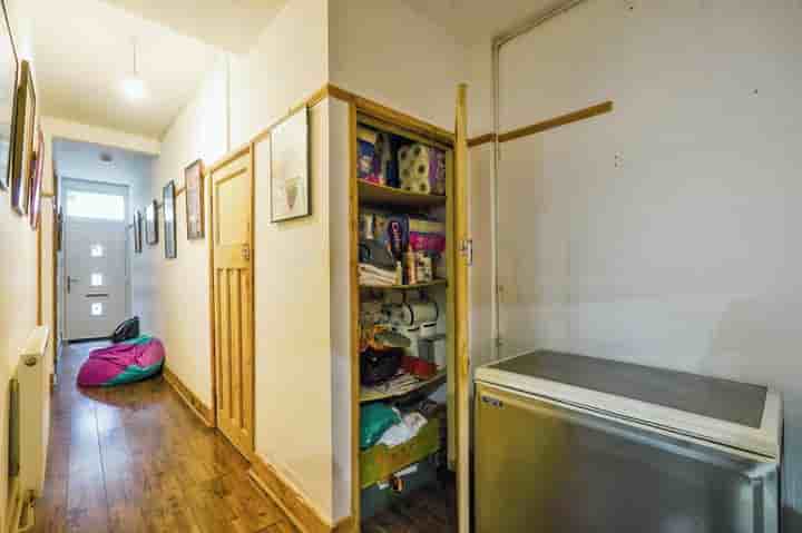 House for sale in Bonneville Gardens‚  London‚ SW4