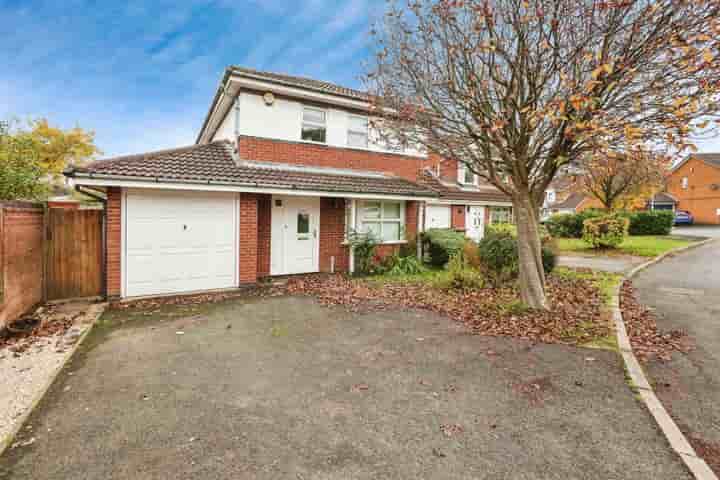 House for sale in Norman Close‚  Worcester‚ WR4