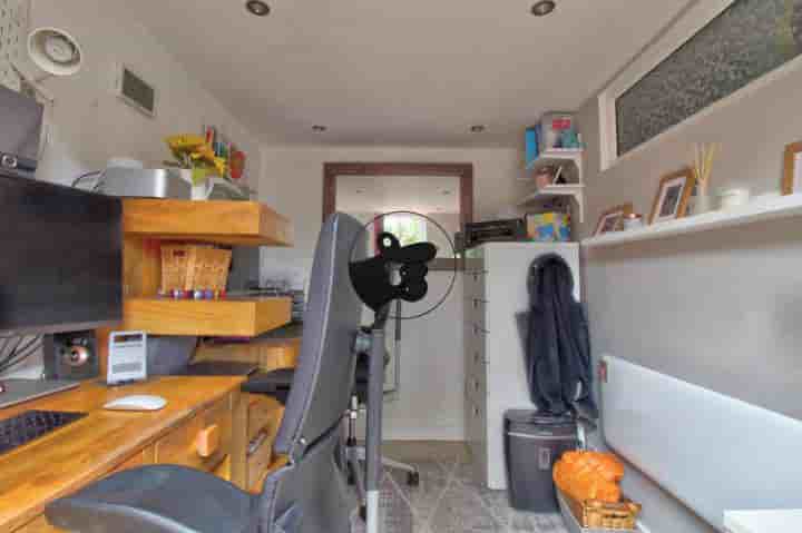 House for sale in Turnpike Drive‚  Luton‚ LU3