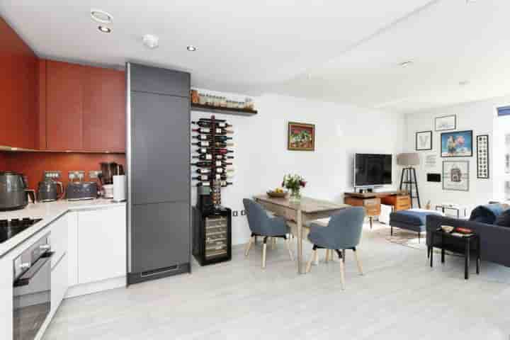 Apartment for sale in Waterden Road‚  London‚ E20