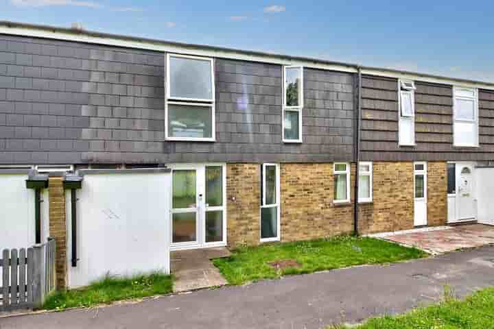 Casa para venda em Antrim Close‚  Basingstoke‚ RG22