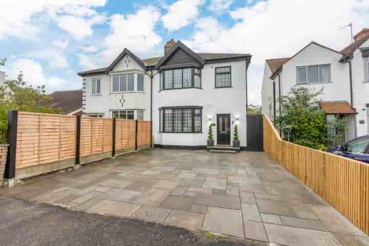 Дом для продажи в West Drive‚  Thornton-cleveleys‚ FY5