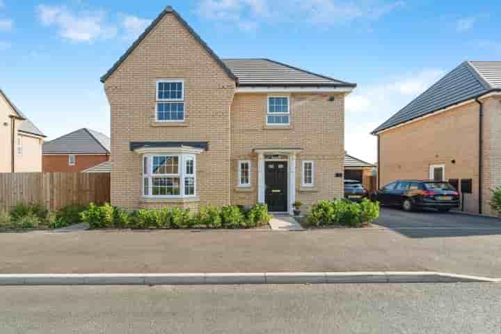 Casa para venda em Metcalf Road‚  Norwich‚ NR13