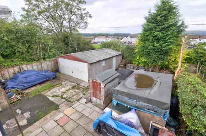 House for sale in Glossop Road‚  Glossop‚ SK13