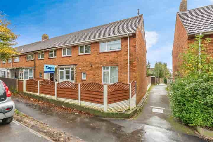 Casa para venda em Abbeydore Road‚  Portsmouth‚ PO6