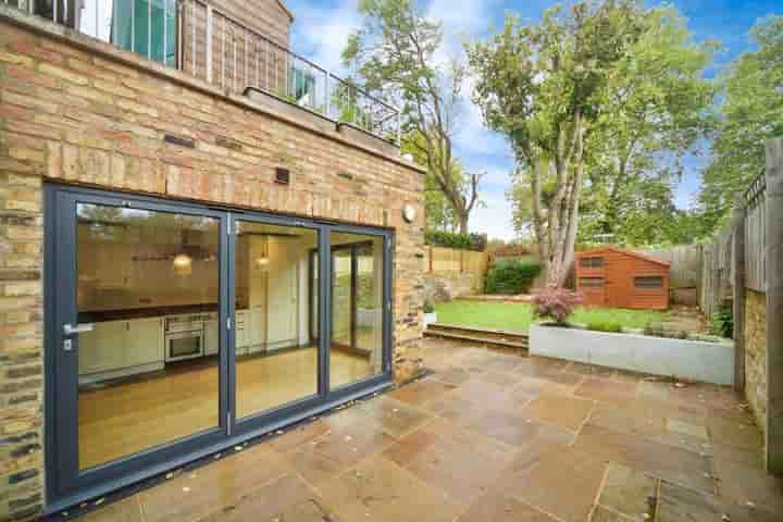 Apartment for sale in Savernake Road‚  London‚ NW3