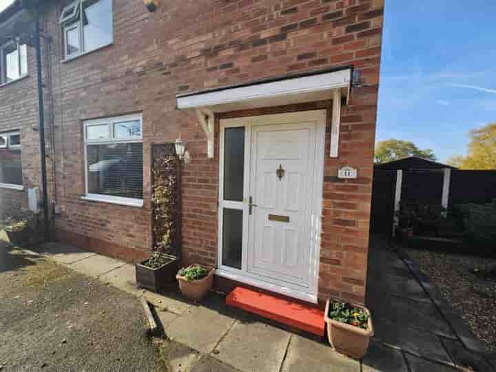 House for sale in Tadman Grove‚  Altrincham‚ WA14