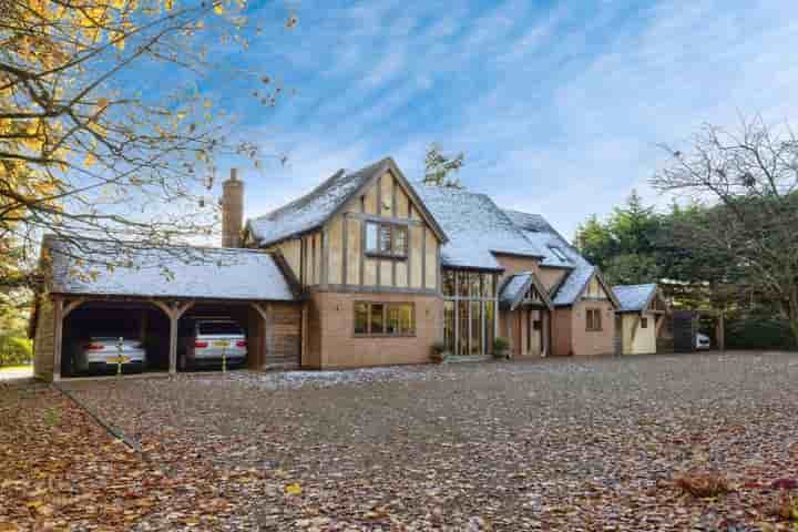 House for sale in Shaws Lane‚  Warwick‚ CV35