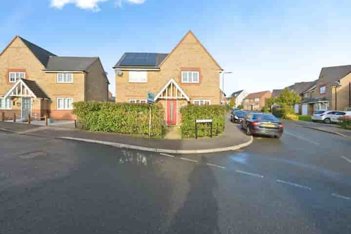 House for sale in Grant Drive‚  Corby‚ NN18