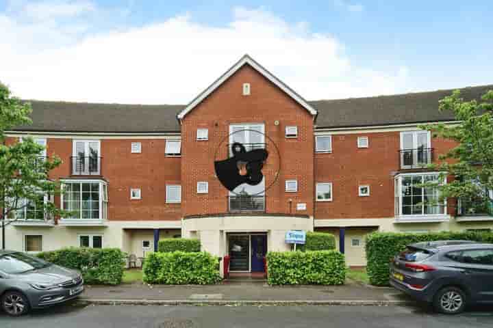 Apartment for sale in Grasholm Way‚  Slough‚ SL3