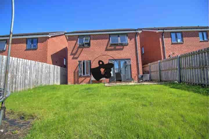 Casa para venda em Greville Gardens‚  Newcastle Upon Tyne‚ NE13