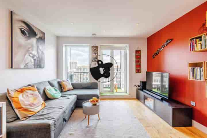 Apartment for sale in High Street‚  London‚ E15