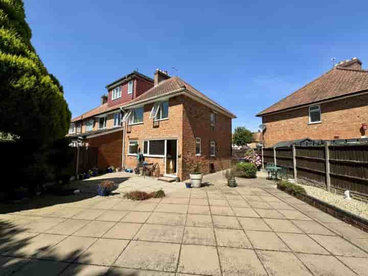 Maison à vendre à Fox Grove, Acocks Green‚  Birmingham‚ B27