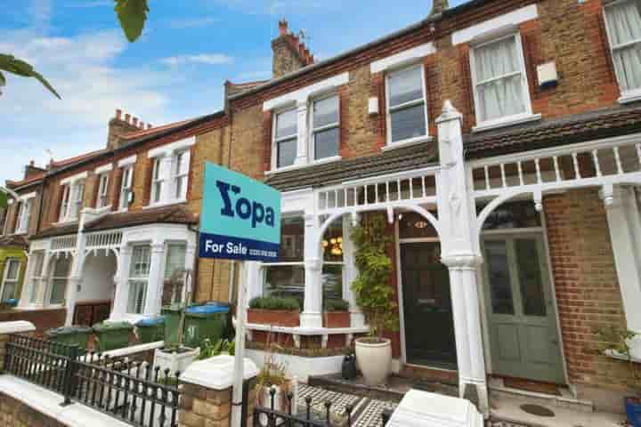 House for sale in Priolo Road‚  London‚ SE7