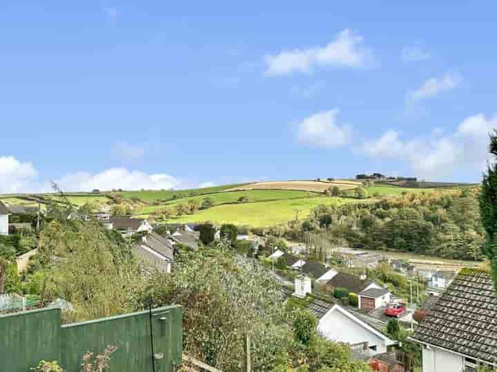 House for sale in Higher Polsue Way‚  Truro‚ TR2