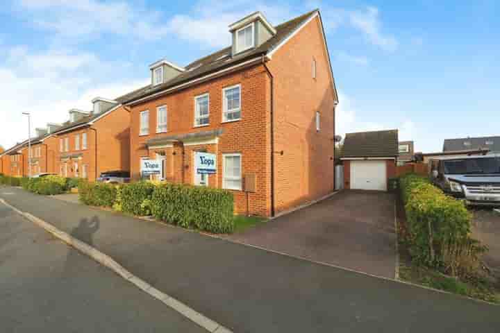 Casa para venda em Piccadilly Close‚  Mansfield‚ NG19