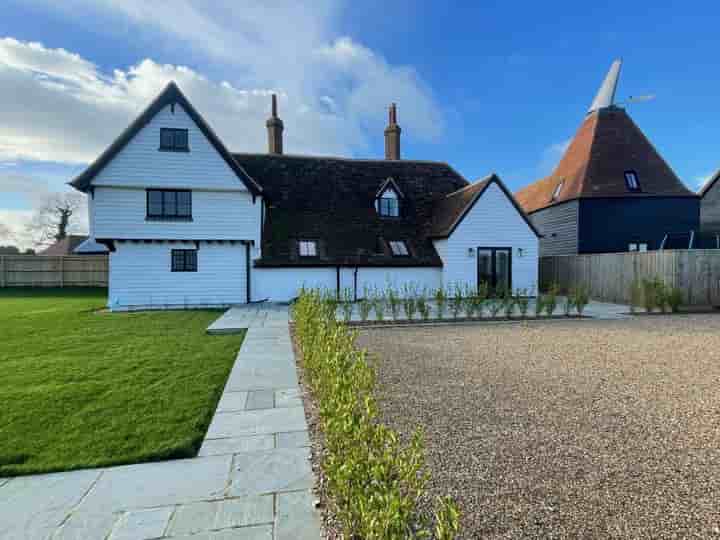 Casa para venda em Herne Bay Road‚  Canterbury‚ CT3