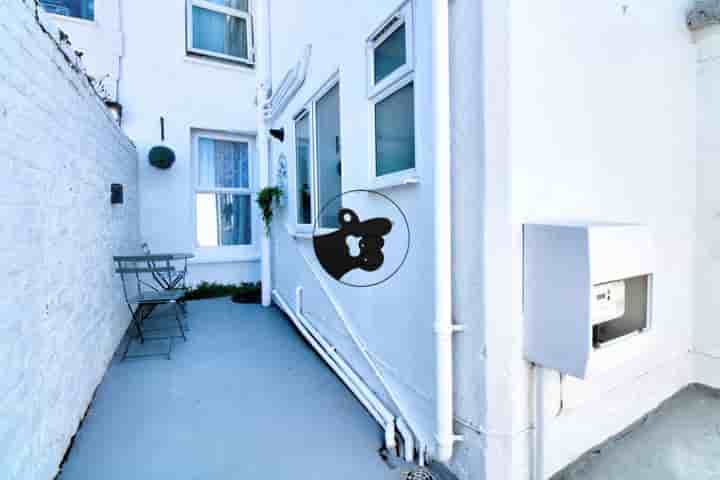 Apartment for sale in Richmond Road North‚  Bognor Regis‚ PO21