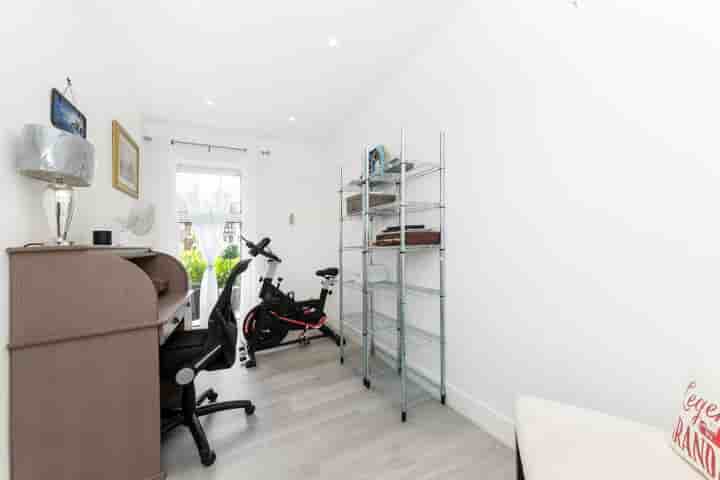 Apartamento para venda em Brighton Road‚  Purley‚ CR8