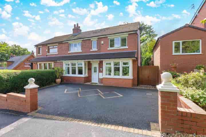 House for sale in Hennel Lane‚  Preston‚ PR5