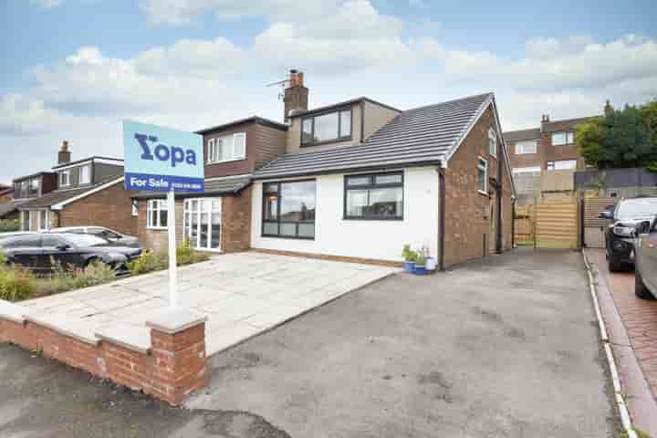 Casa para venda em Fernthorpe Avenue‚  Oldham‚ OL3