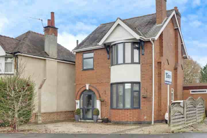 Casa para venda em Charnwood Road‚  Barwell‚ LE9