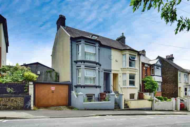 House for sale in Windmill Road‚  Gillingham‚ ME7