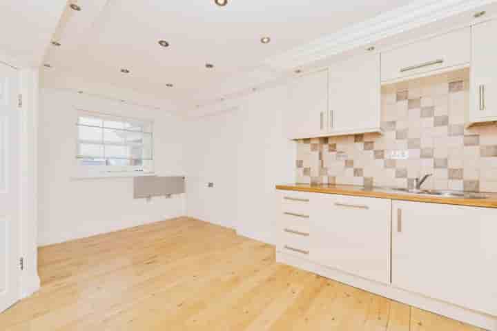 Apartment for sale in Edgware Road‚  London‚ W2