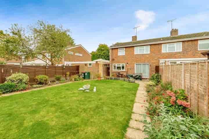 House for sale in Sylvan Road‚  Crawley‚ RH10