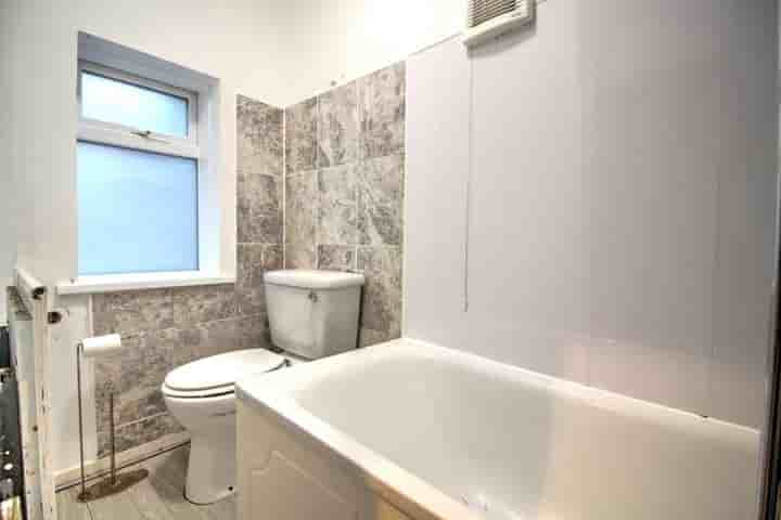 Apartment for sale in Broomfield Road‚  Newcastle Upon Tyne‚ NE3